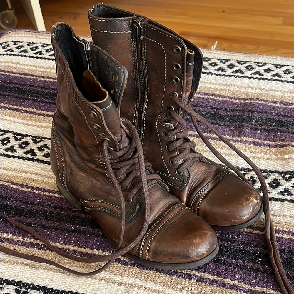 Steve Madden Brown Leather Boots, Women’s sz 8.5 (run large)